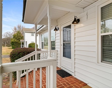 2790 Sardis Street - Photo Thumbnail 6