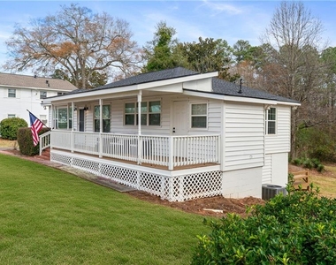 2790 Sardis Street - Photo Thumbnail 3