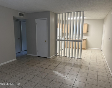 5120 Westchase Court - Photo Thumbnail 3
