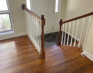 6840 Sunny Brook Lane Ne - Photo Thumbnail 1