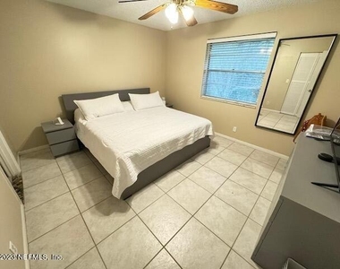 8820 Royal Palm Boulevard - Photo Thumbnail 1