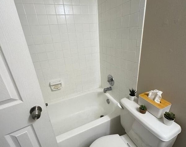 8820 Royal Palm Boulevard - Photo Thumbnail 11
