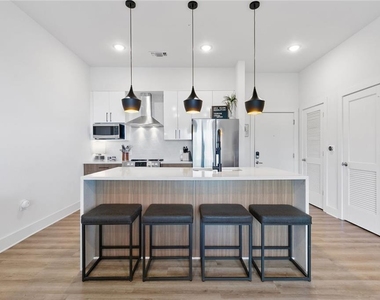 112 Rogers Street Ne - Photo Thumbnail 15