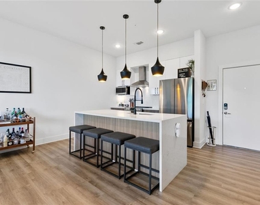 112 Rogers Street Ne - Photo Thumbnail 10