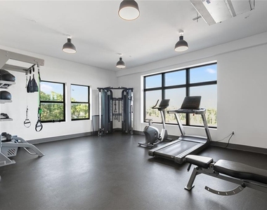 112 Rogers Street Ne - Photo Thumbnail 32
