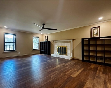 1709 Rangewood Drive Sw - Photo Thumbnail 8