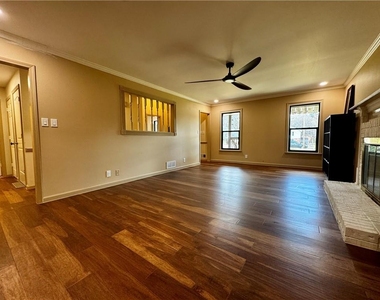 1709 Rangewood Drive Sw - Photo Thumbnail 10