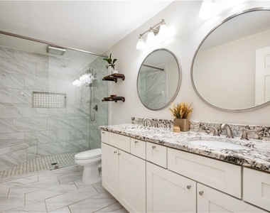 3850 Beya Way - Photo Thumbnail 8