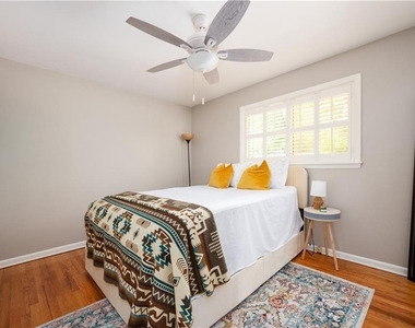3850 Beya Way - Photo Thumbnail 12