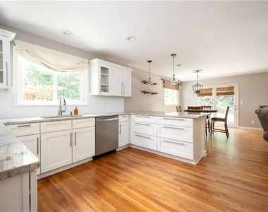 3850 Beya Way - Photo Thumbnail 4