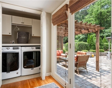 3850 Beya Way - Photo Thumbnail 15