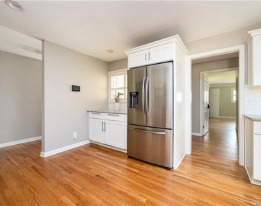 3850 Beya Way - Photo Thumbnail 3