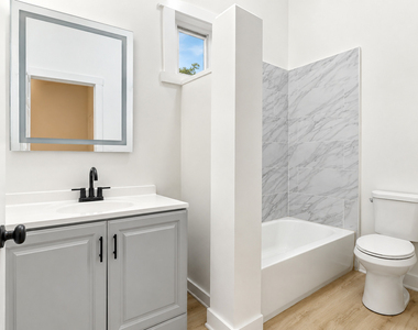 8714 S Commercial Avenue - Photo Thumbnail 8