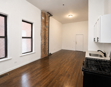 8714 S Commercial Avenue - Photo Thumbnail 6