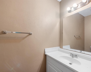12400 Brookglade Circle - Photo Thumbnail 19