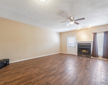 12400 Brookglade Circle - Photo Thumbnail 13