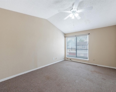 12400 Brookglade Circle - Photo Thumbnail 20