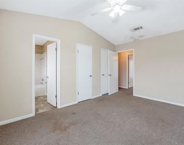 12400 Brookglade Circle - Photo Thumbnail 22
