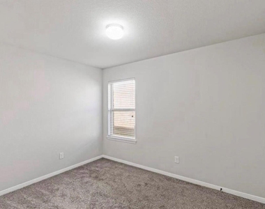 9514 Matilda Creek - Photo Thumbnail 11