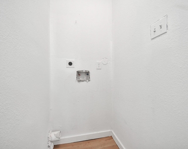 209 Owens St A Street - Photo Thumbnail 9