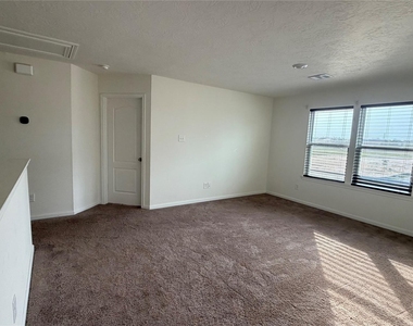 23438 Stahl Creeks Lane - Photo Thumbnail 2