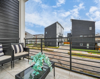 531 Schweikhardt Street - Photo Thumbnail 3