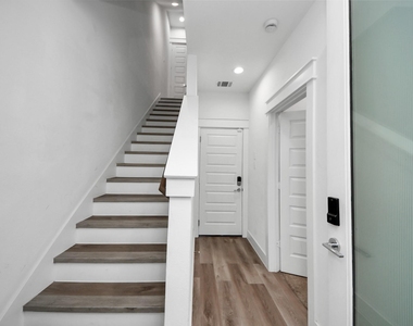 531 Schweikhardt Street - Photo Thumbnail 1
