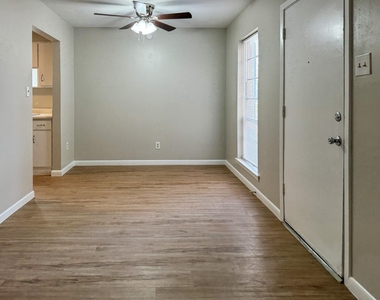 2101 6th Avenue N - Photo Thumbnail 3