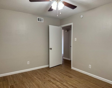 2101 6th Avenue N - Photo Thumbnail 7