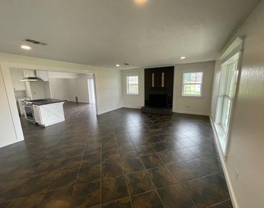 2944 Old Highway 36 Road - Photo Thumbnail 6
