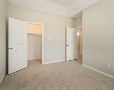9706 Stewart Springs Boulevard - Photo Thumbnail 2