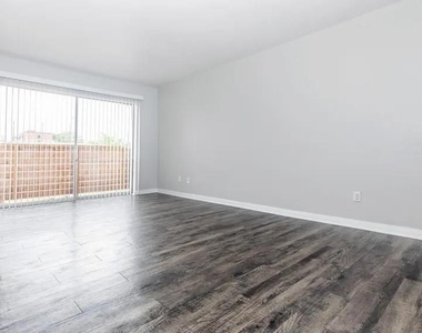 4400 Memorial Drive - Photo Thumbnail 13