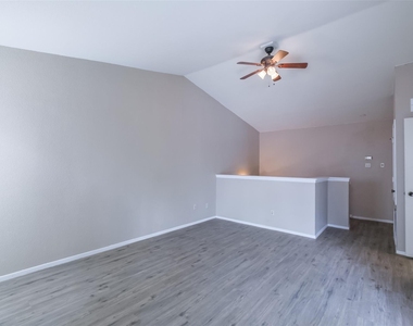 6633 W Airport Boulevard - Photo Thumbnail 17