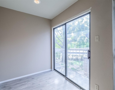 6633 W Airport Boulevard - Photo Thumbnail 18