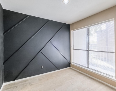 6633 W Airport Boulevard - Photo Thumbnail 5