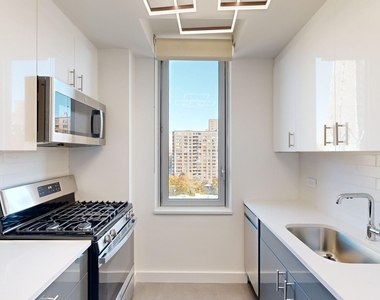 801 Amsterdam Ave - Photo Thumbnail 1