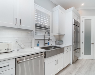 9536 Montelanico Loop - Photo Thumbnail 8