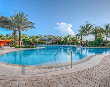9536 Montelanico Loop - Photo Thumbnail 22