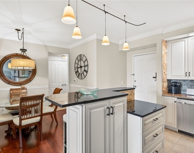 2825 Palm Beach Boulevard - Photo Thumbnail 3