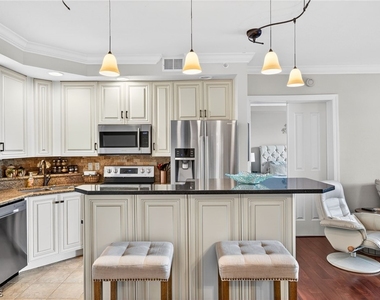 2825 Palm Beach Boulevard - Photo Thumbnail 5