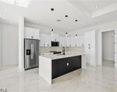 760 Festival Avenue S - Photo Thumbnail 4