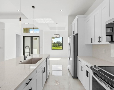 760 Festival Avenue S - Photo Thumbnail 24