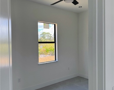 459 Lockport Avenue S - Photo Thumbnail 9