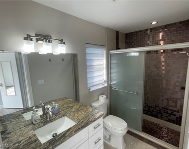 5029 Sw 11th Place - Photo Thumbnail 9