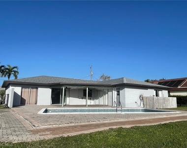 5029 Sw 11th Place - Photo Thumbnail 18