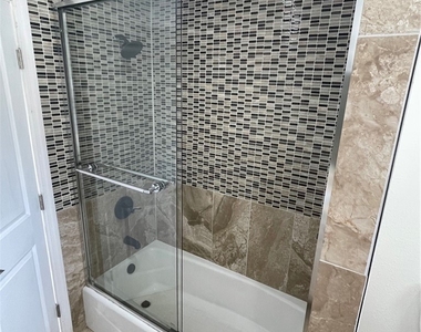 5029 Sw 11th Place - Photo Thumbnail 15