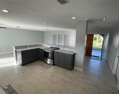 5029 Sw 11th Place - Photo Thumbnail 5