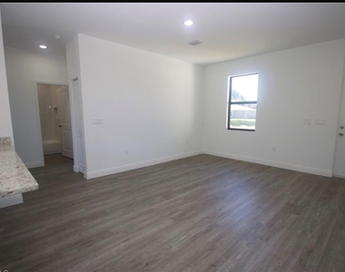 8004 Spice Court - Photo Thumbnail 16