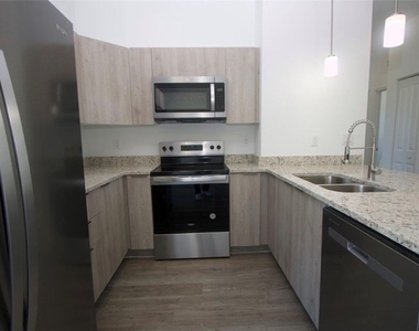 8004 Spice Court - Photo Thumbnail 12