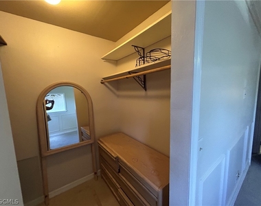 6494 Royal Woods Drive - Photo Thumbnail 11
